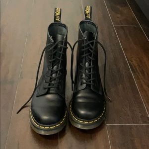 1460 Smooth Leather Dr. Martens